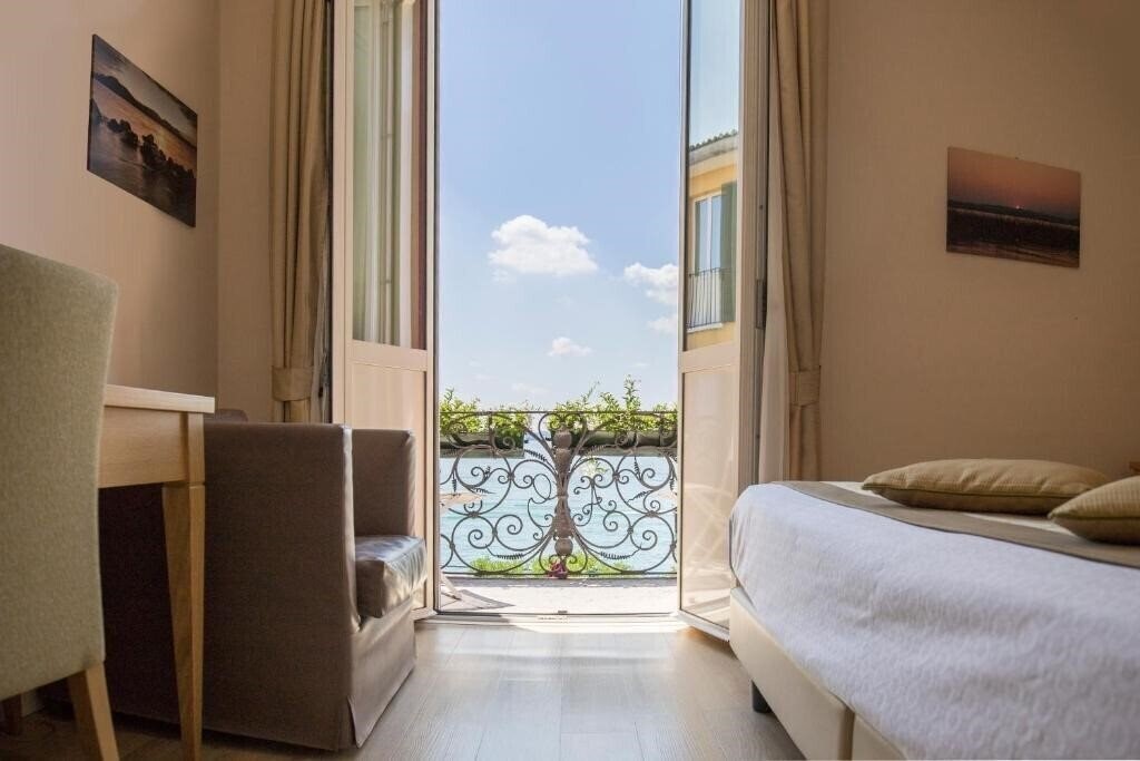 Фото Sirmione 4*