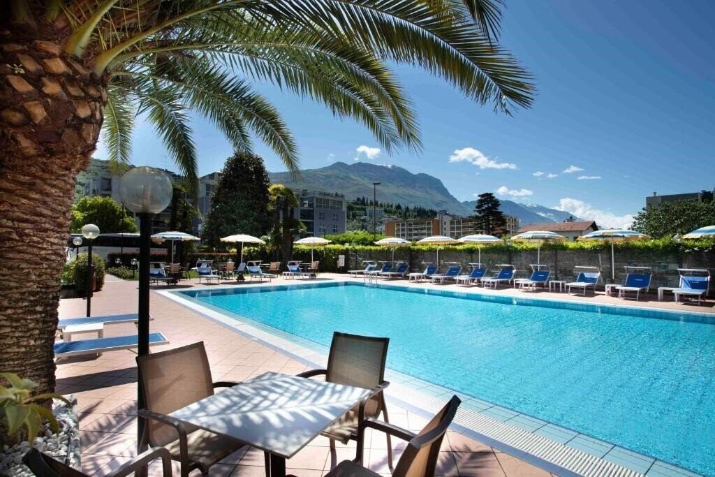 Готель Sun Lake Hotel 3*