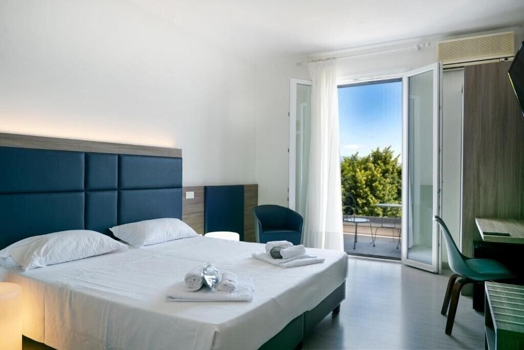 Фото Hotel Riviera (Desenzano) 3*