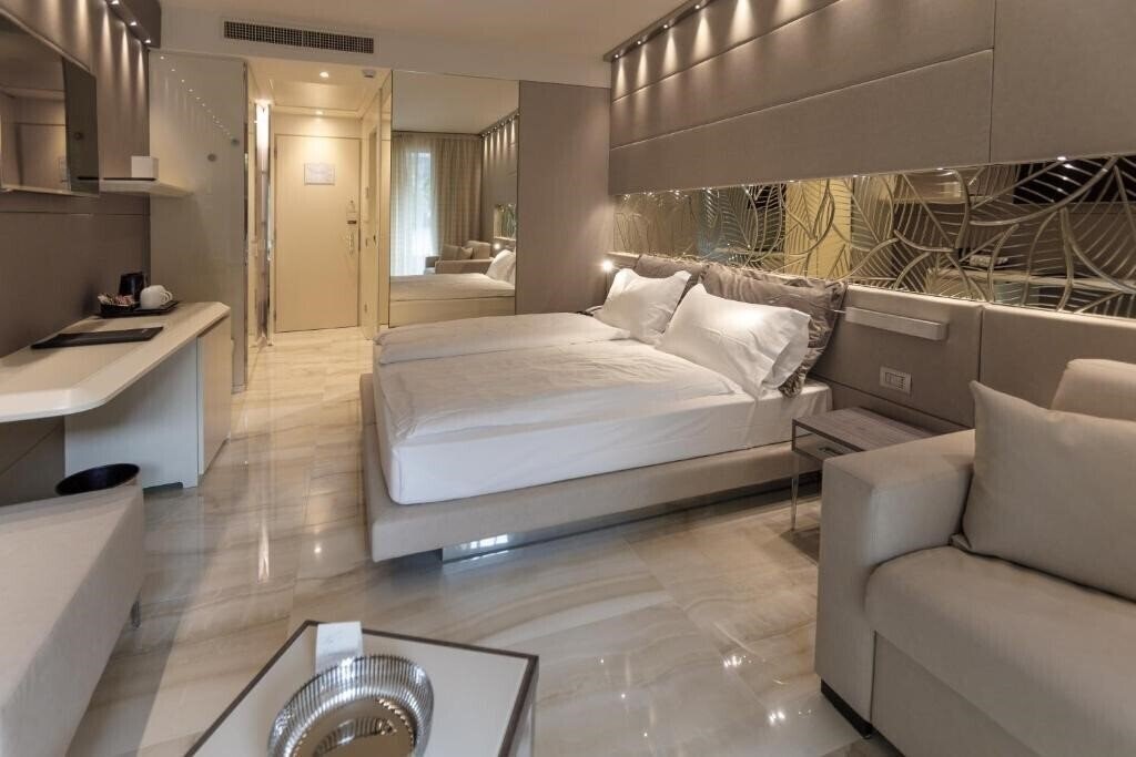 Фото Park Hotel Imperial 5*