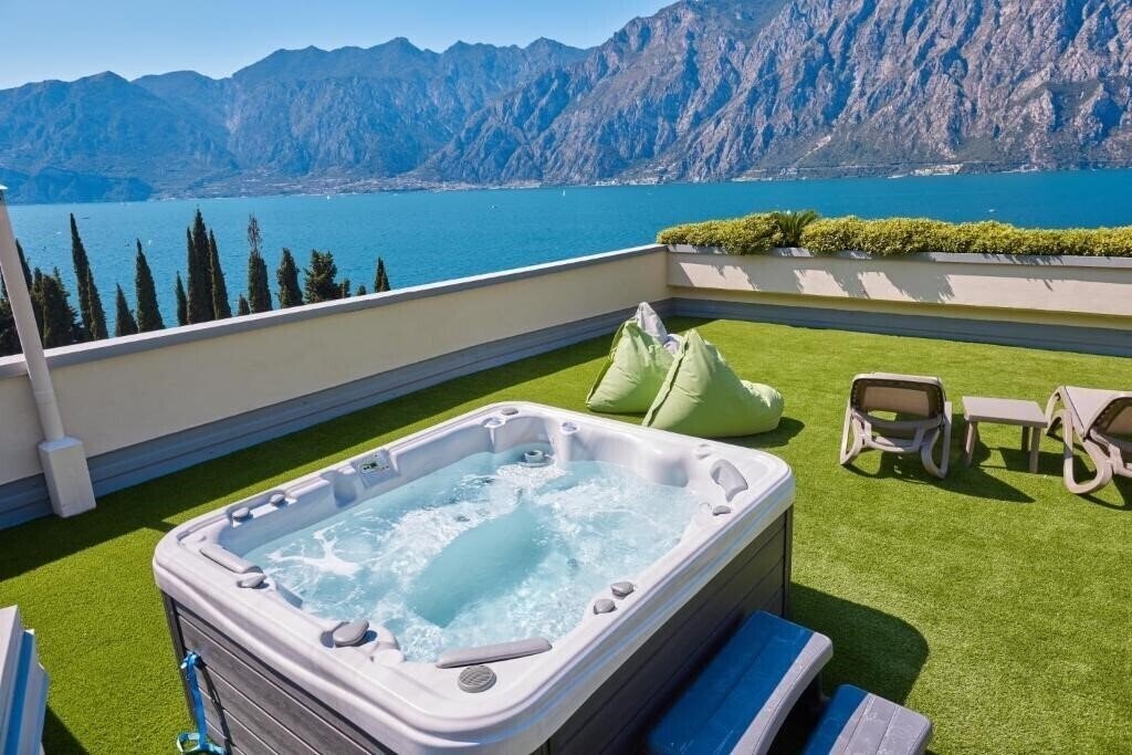 Отель Wind Hotel 3*