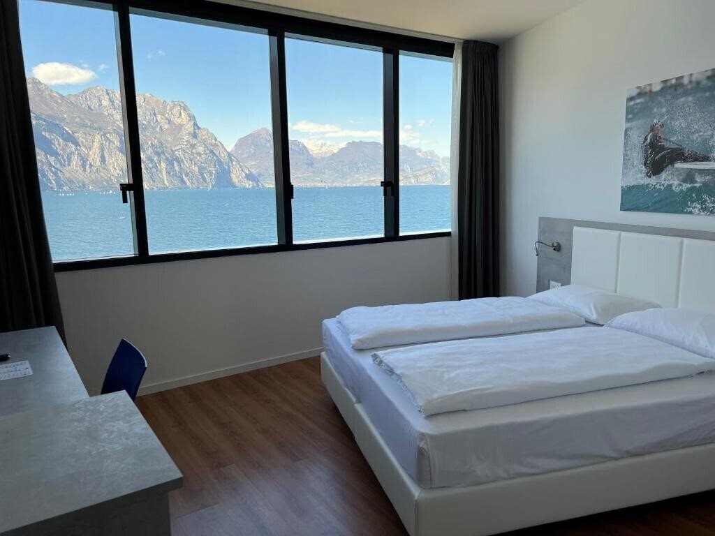 Фото Wind Hotel 3*