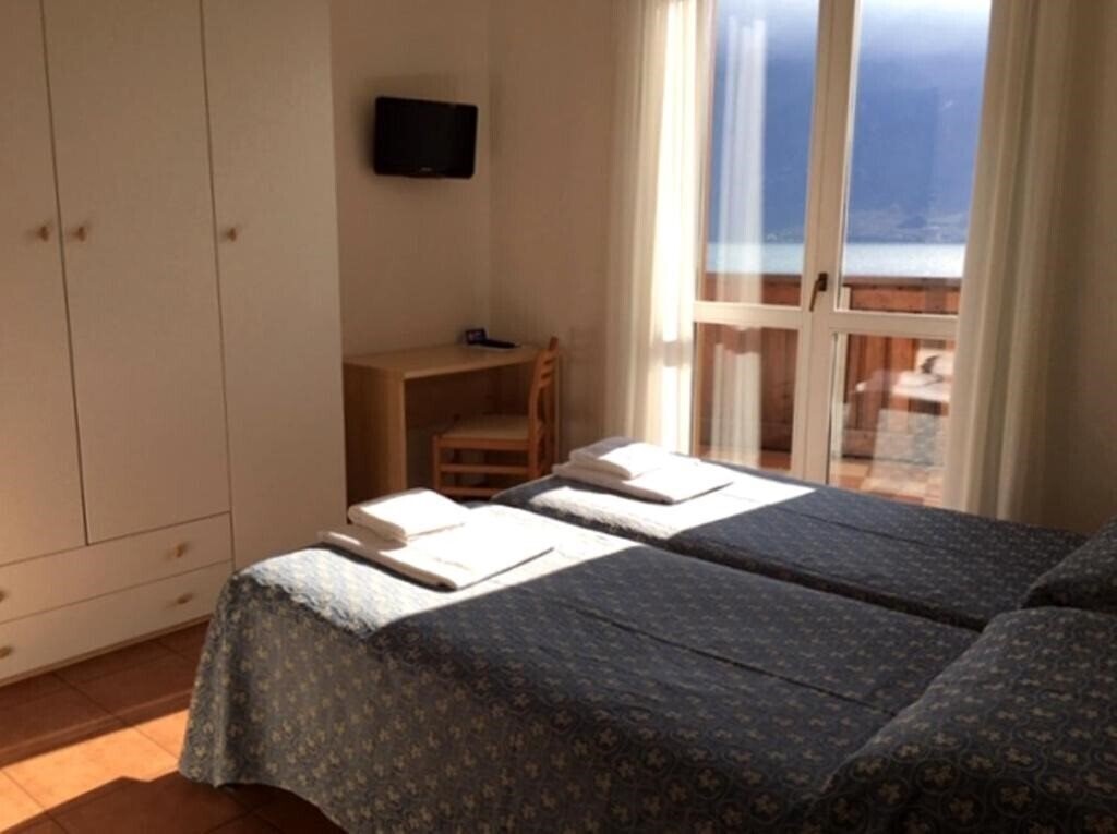 Фото Hotel Castell 3*