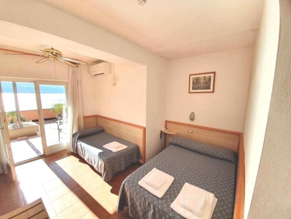 Фотографія Hotel Castell 3*