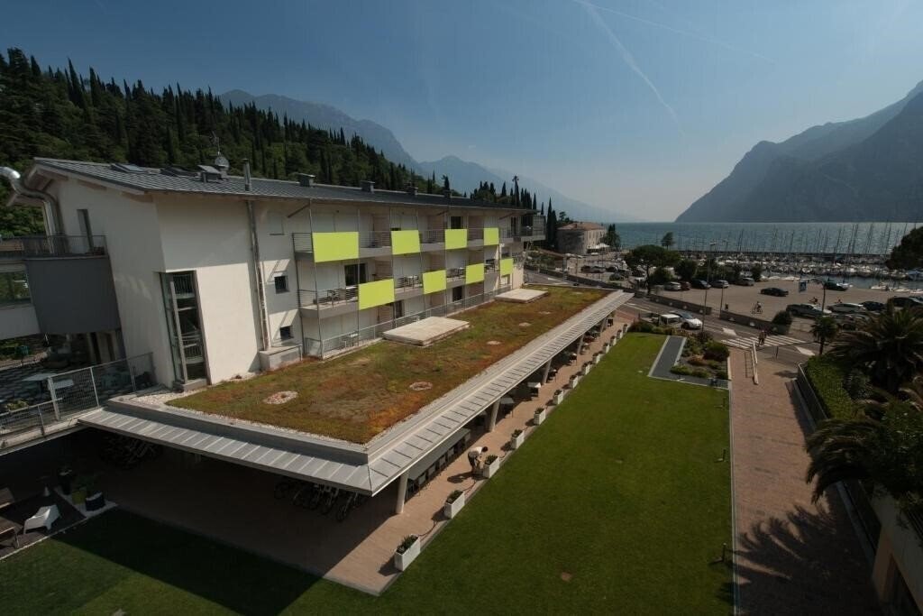 Готель Residence Centro Vela 3*