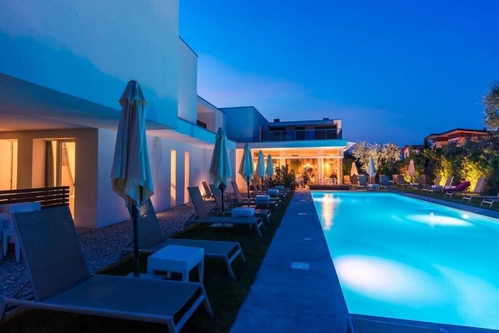 Отель Hotel Maximilian (Bardolino) 3*
