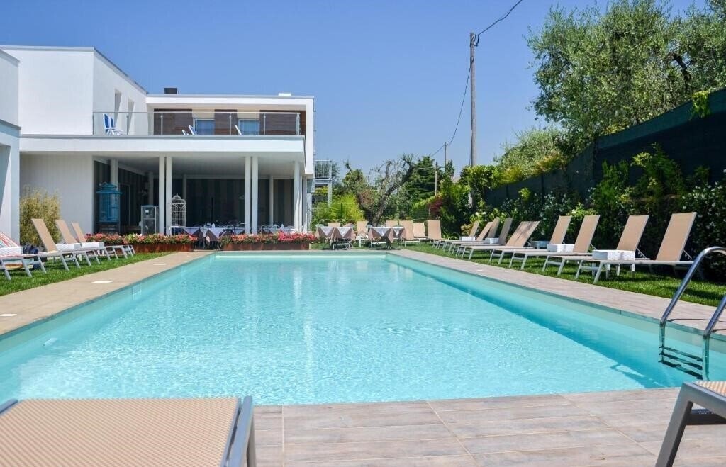 Фото Hotel Maximilian (Bardolino) 3*