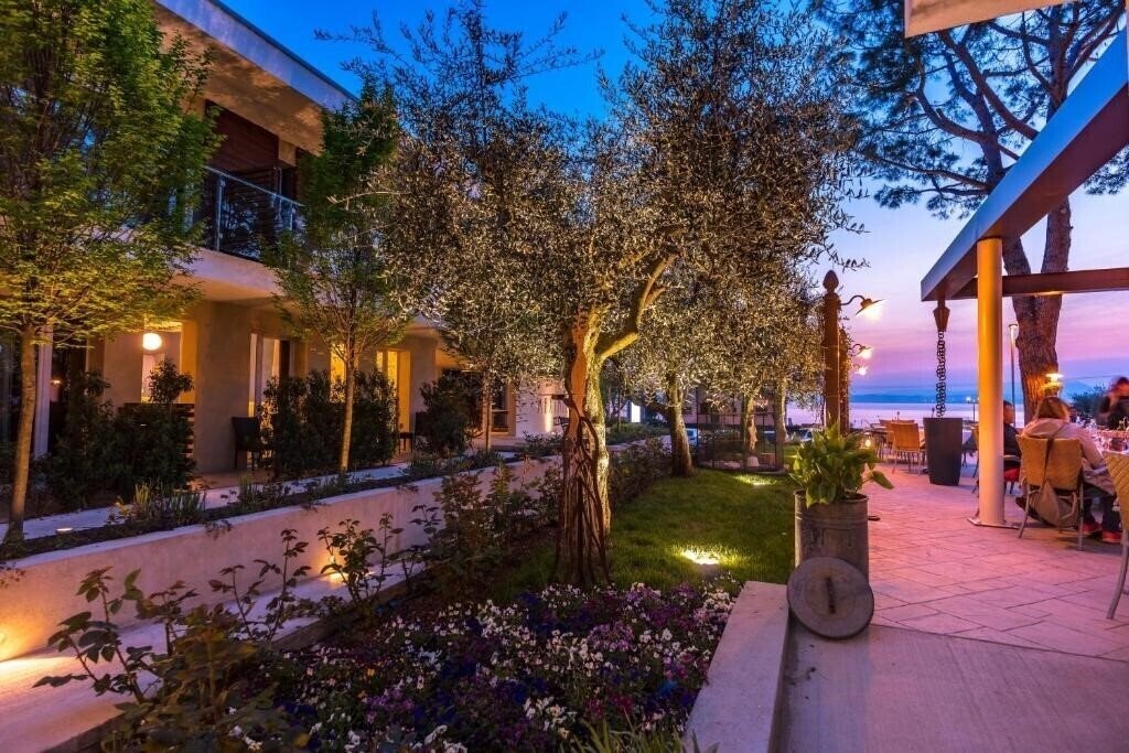 Изображение Hotel Maximilian (Bardolino) 3*