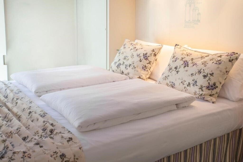 Картинка Bellavista Lakefront Hotel & Apartments 3*