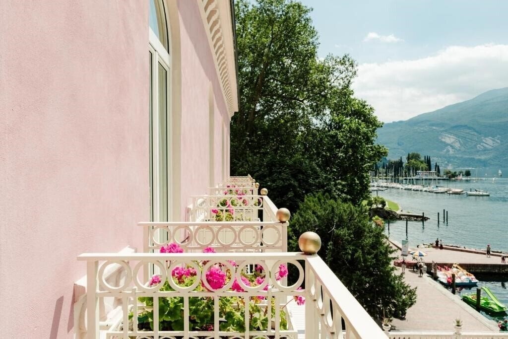 Зображення Bellavista Lakefront Hotel & Apartments 3*