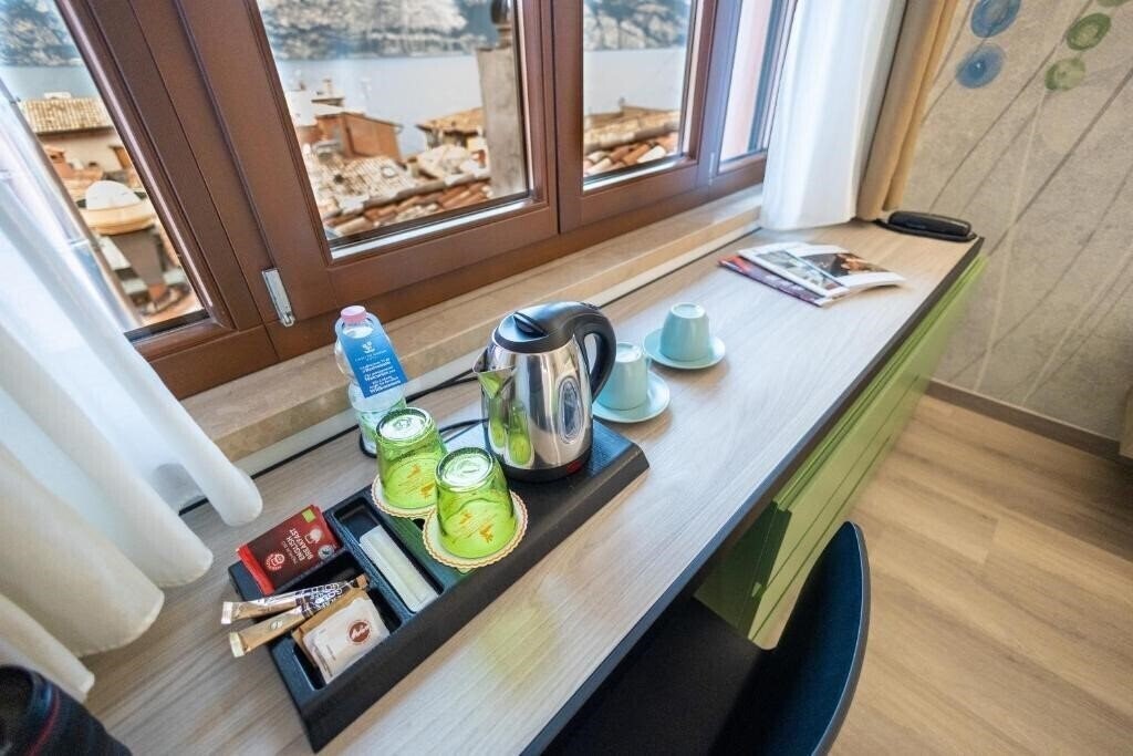 Фото Hotel Lago di Garda (Malcesine) 3*