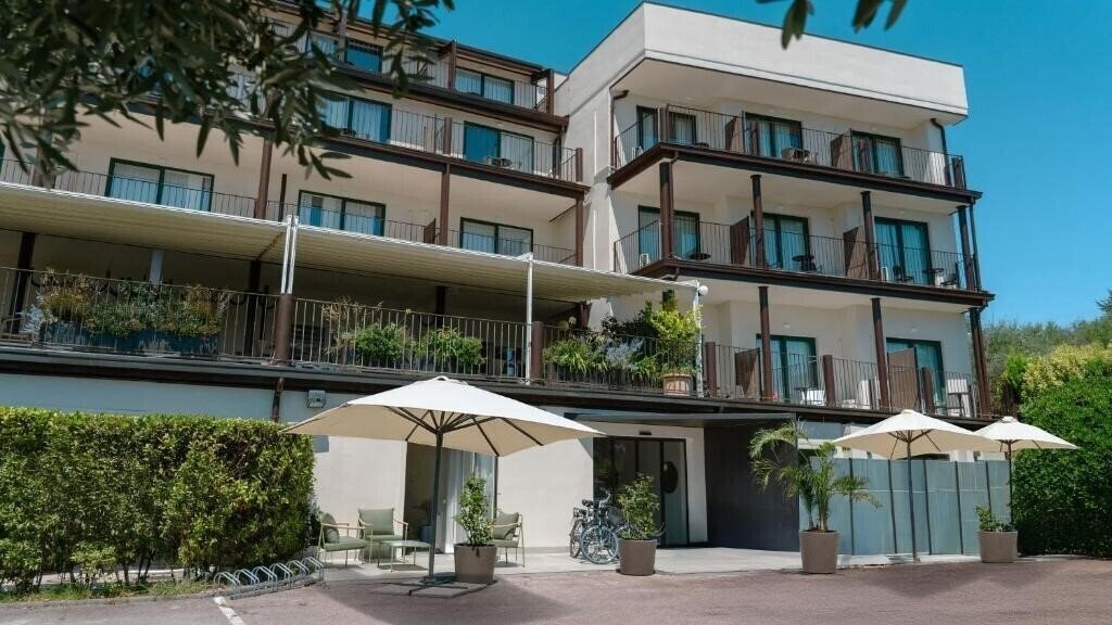 Фото Riva del Sole (Moniga del Garda) 4*