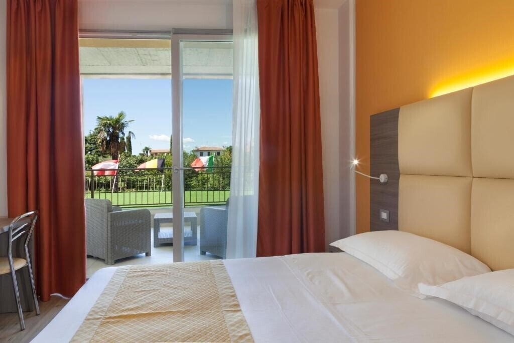 Фото Bella Lazise 4*
