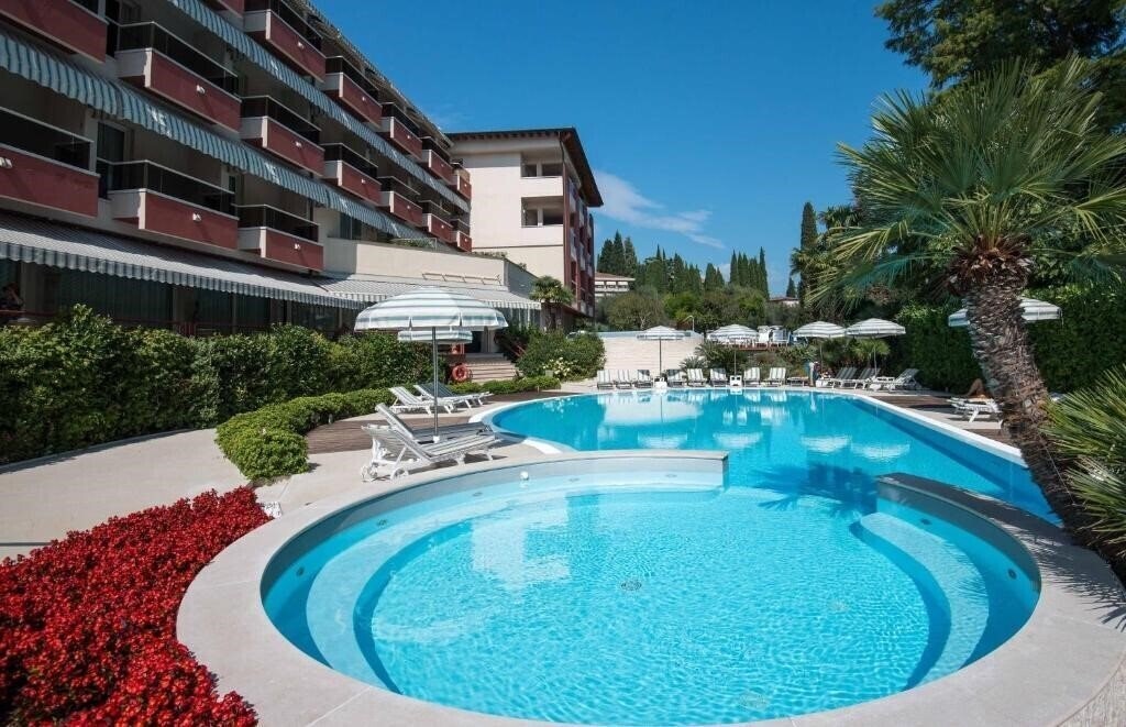Изображение Continental Wellness & Spa (Sirmione) 4*