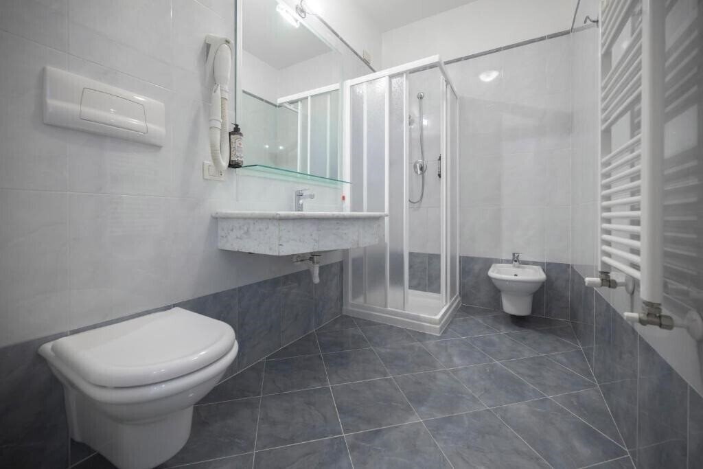 Фото Piccolo Paradiso (Toscolano) 4*