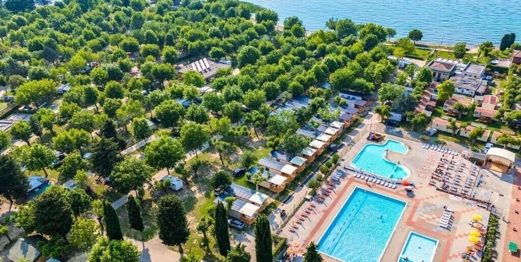 Отель Baia Holiday Gasparina 1*
