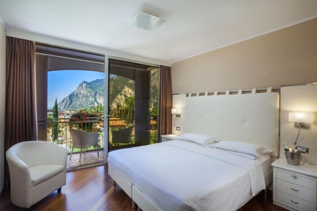 Фотографія Hotel Savoy Palace (Riva del Garda) 4*