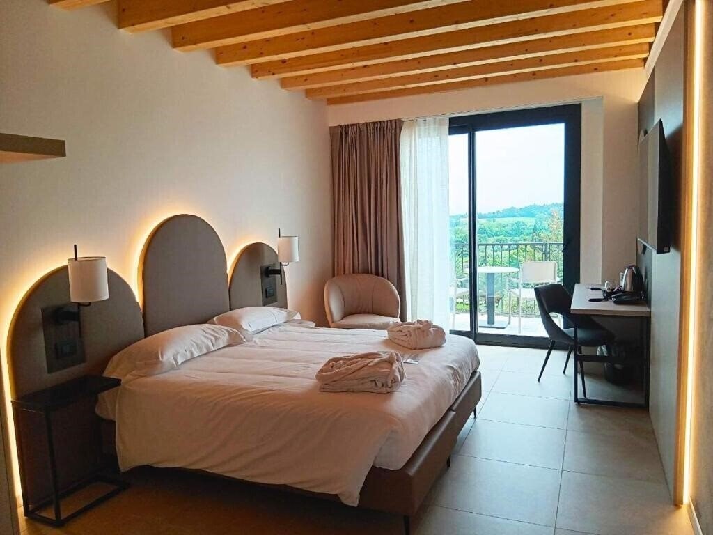 Картинка Villa Luisa Resort (San Felice del Benaco) 4*