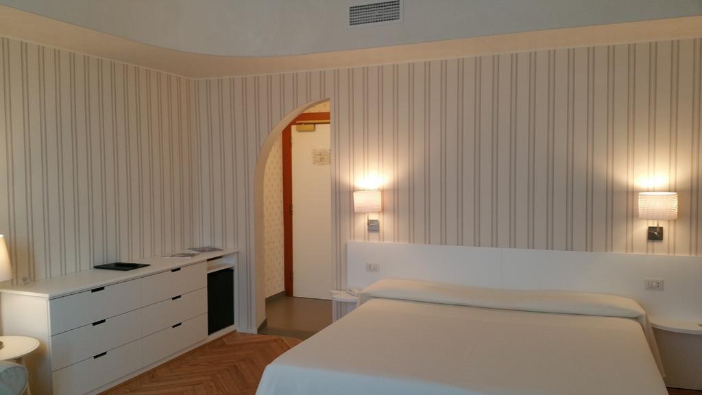 Готель Hotel Metropole & Suisse 4*