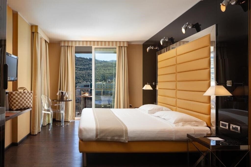 Картинка Hotel Kristal Palace 4*