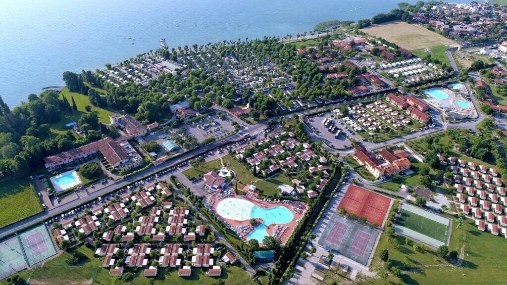 Отель Camping San Francesco 4*