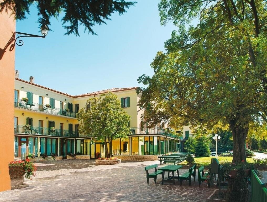 Отель Park Hotel Jolanda (San Zeno di Montagna) 3*