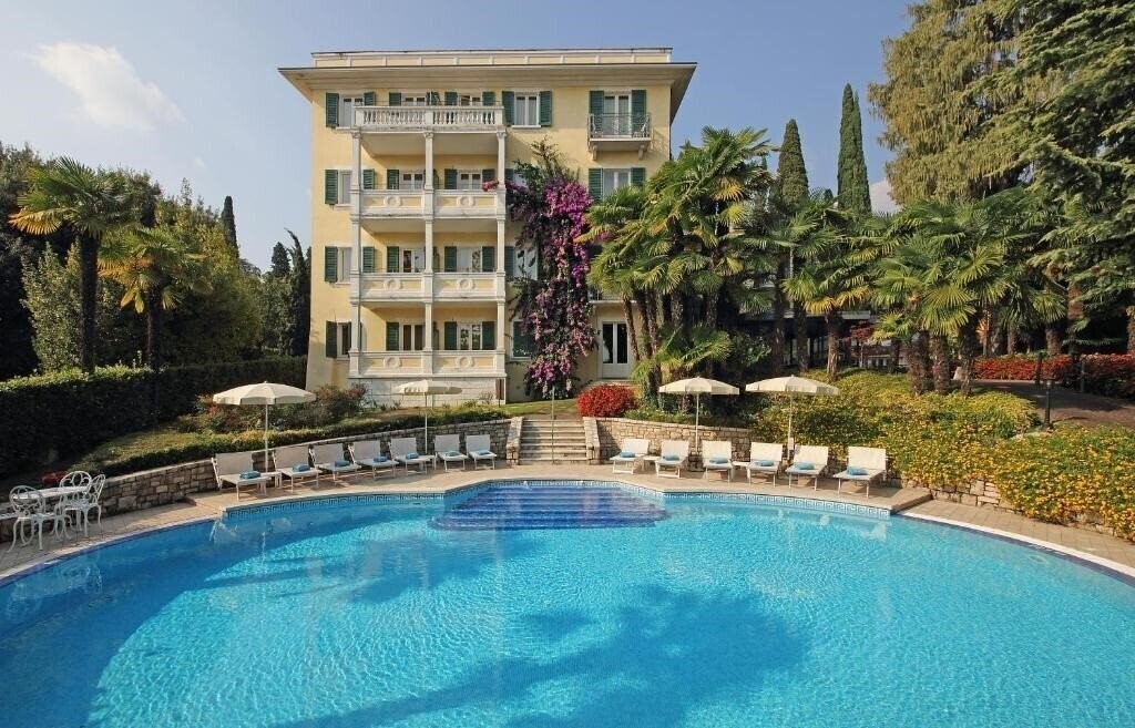 Отель Villa Sofia 4*