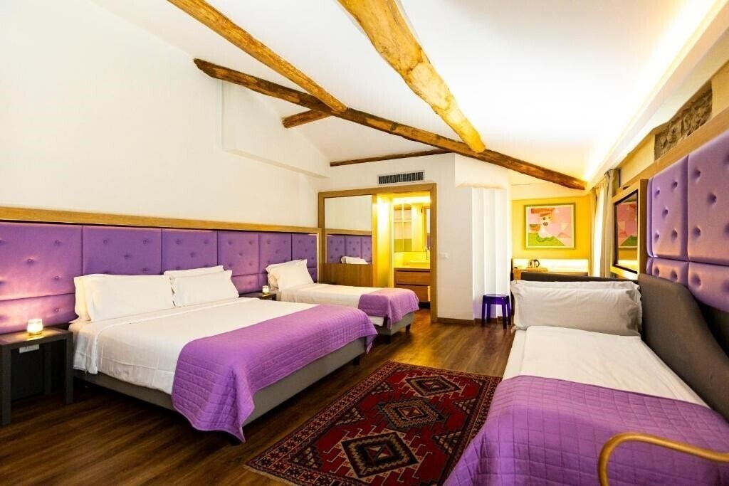 Фото Corona Hotel 4*