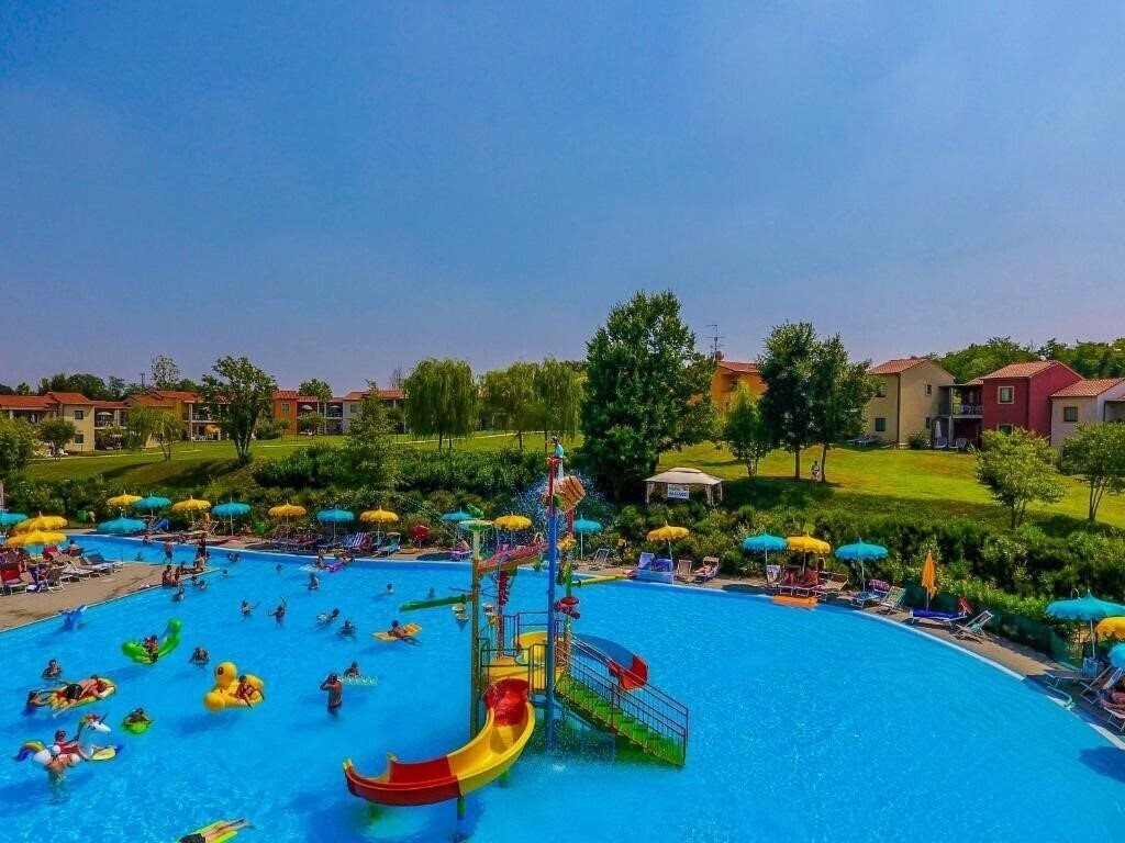 Отель Belvedere Village Cavalcaselle 1*