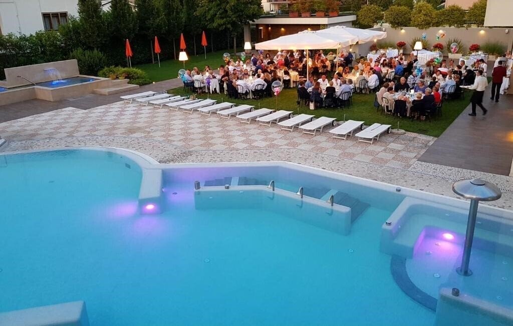 Картинка Eliseo Terme Hotel (Montegrotto Terme) 3*