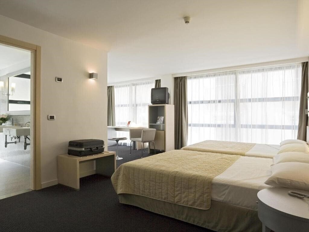 Картинка Mercure Palermo Centro 4*