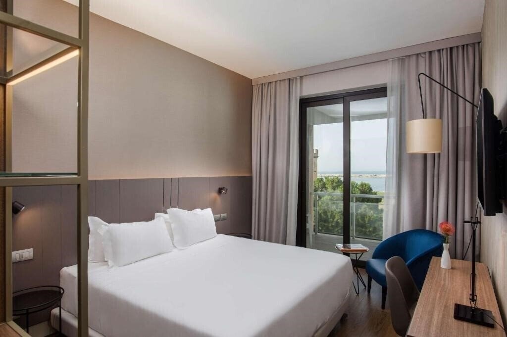 Изображение NH Palermo 4*