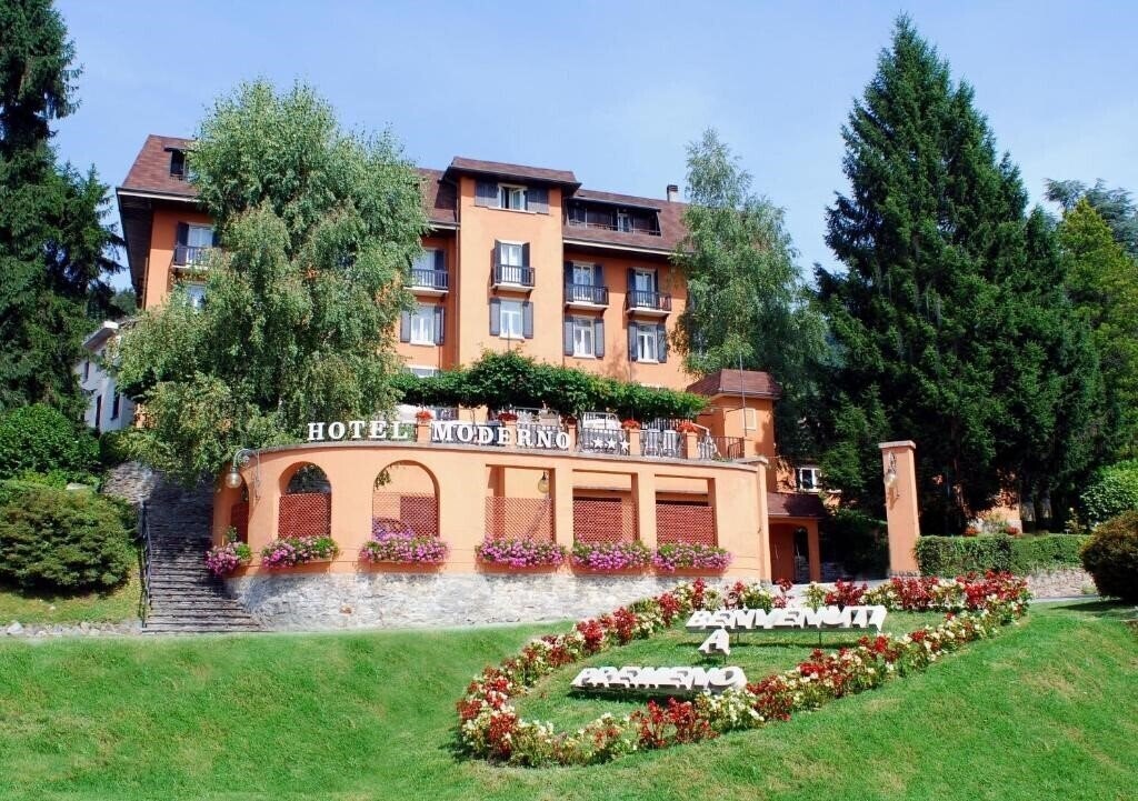 Готель Lake Maggiore Hotel Moderno 3*