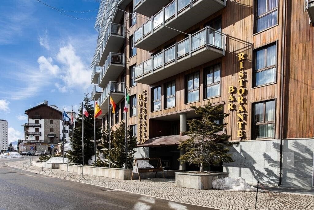 Картинка Cristallo Hotel Sestriere 4*