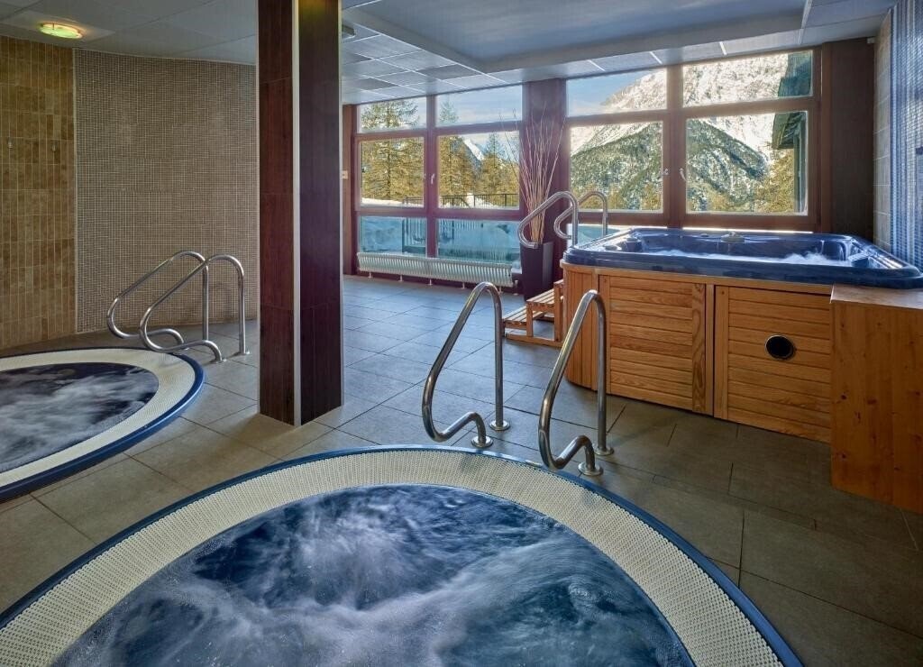 Фото Sansicario Majestic 4*
