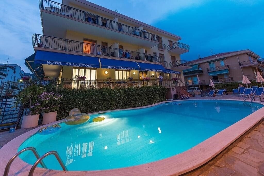 Готель Villa Nicole вилла