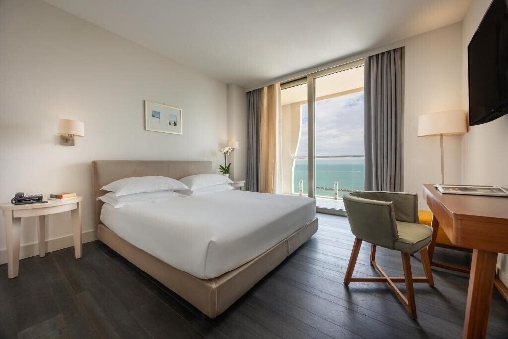 Картинка Excelsior Hotel, SPA & Lido 5*