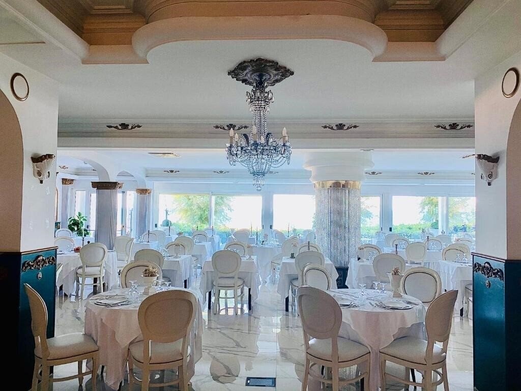 Картинка Grand Hotel Michelacci 4*