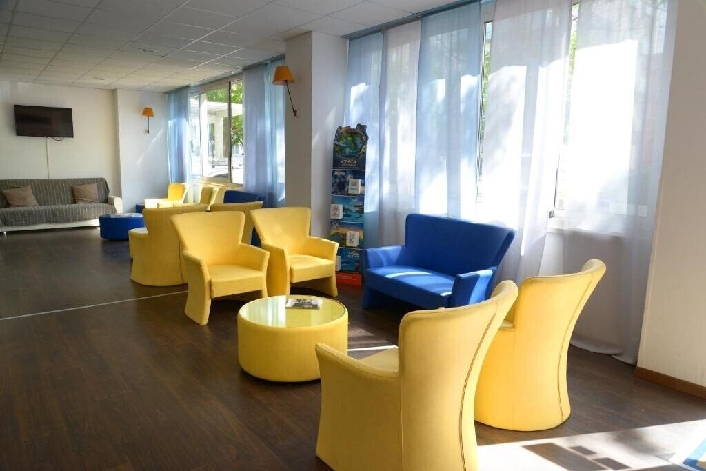 Картинка Hotel Embassy 3*