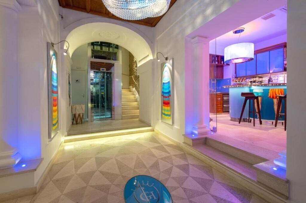 Отель Piccolo Grand Hotel 4*