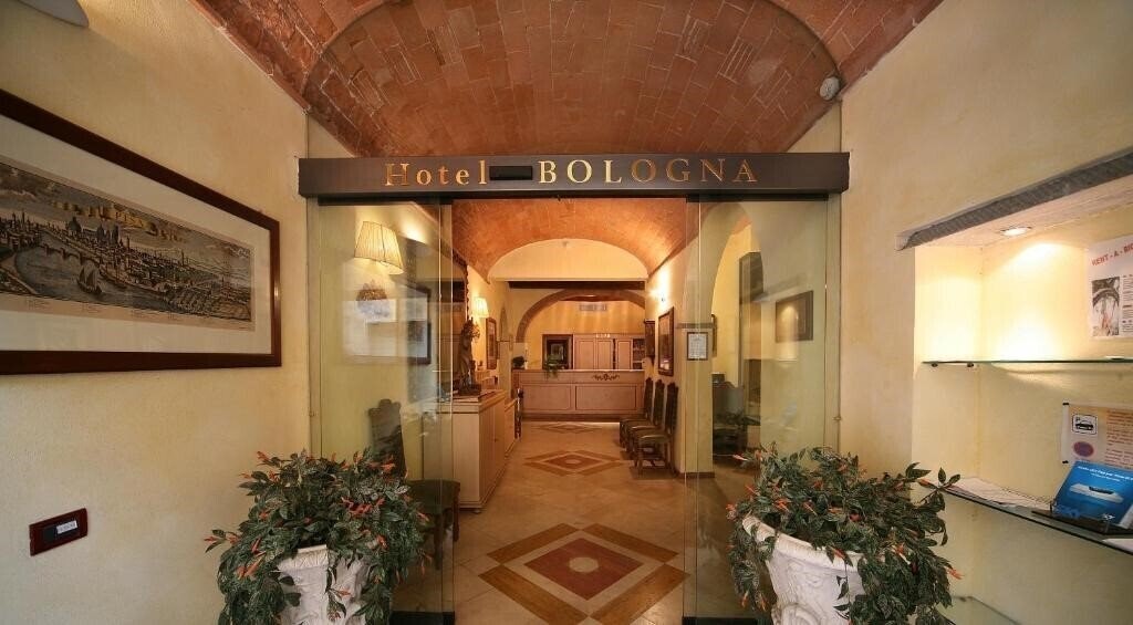 Готель Bologna 4*