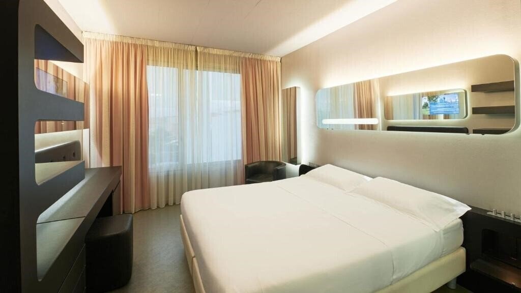 Отель San Ranieri 4*