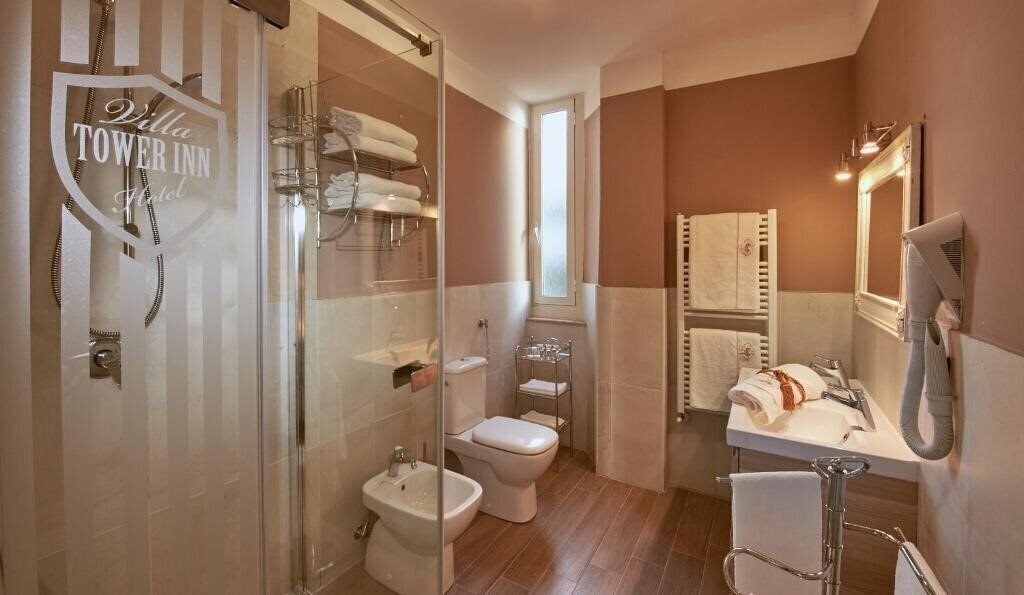 Фото Villa Tower Inn 4*