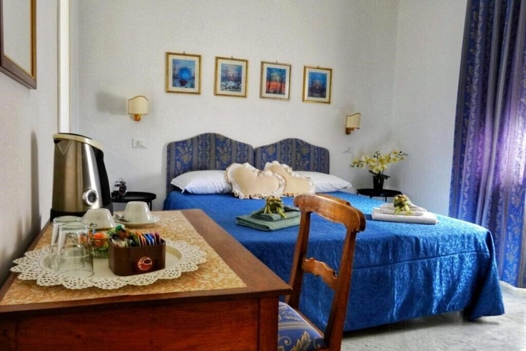 Готель B&B Myosotis 3*