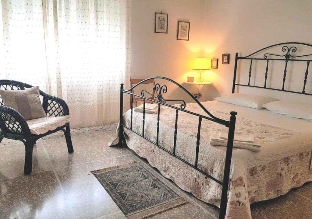 Отель La Coccinella Guest House 3*
