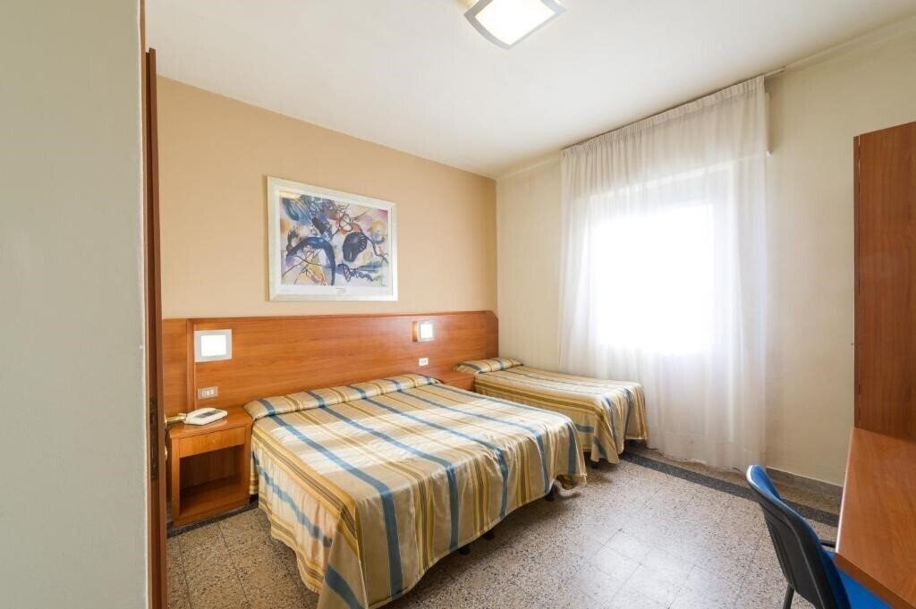 Фото Hotel Moderno 2*