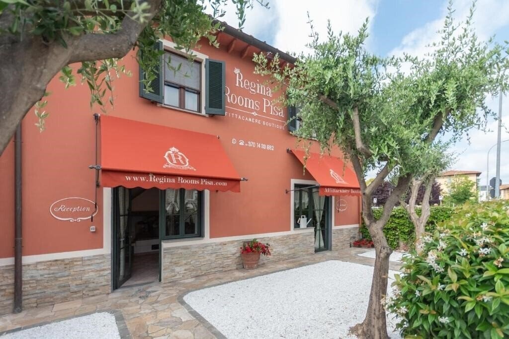 Готель Regina Rooms Pisa 3*