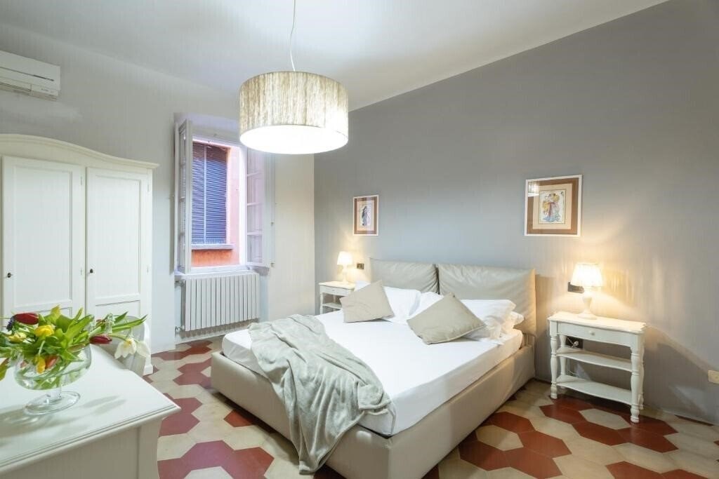 Отель Toselli Suite Apartment 3*