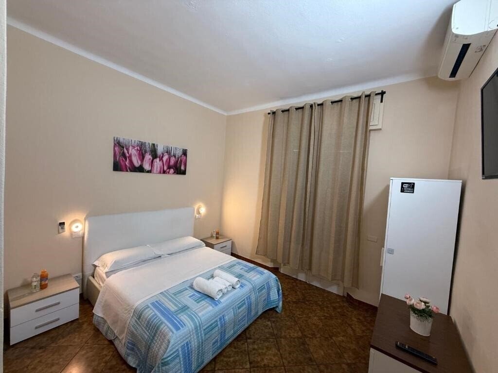 Готель Crown Guest House 3*