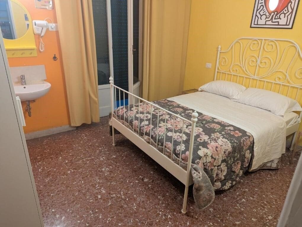 Готель Pisa Train Station Hostel 1*